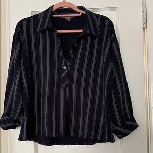 Women’s Cropped Striped Navy and Gray Shirt Medium